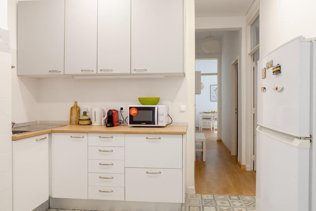 Two Bedroom Cozy Flat By River In Quiet Art Zone Lisbon Exterior photo